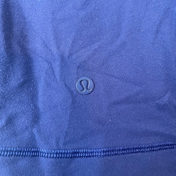 RARE lululemon 2016 Lightly Jacket in Hero Blue, Great Condition - Picture 5 of 8
